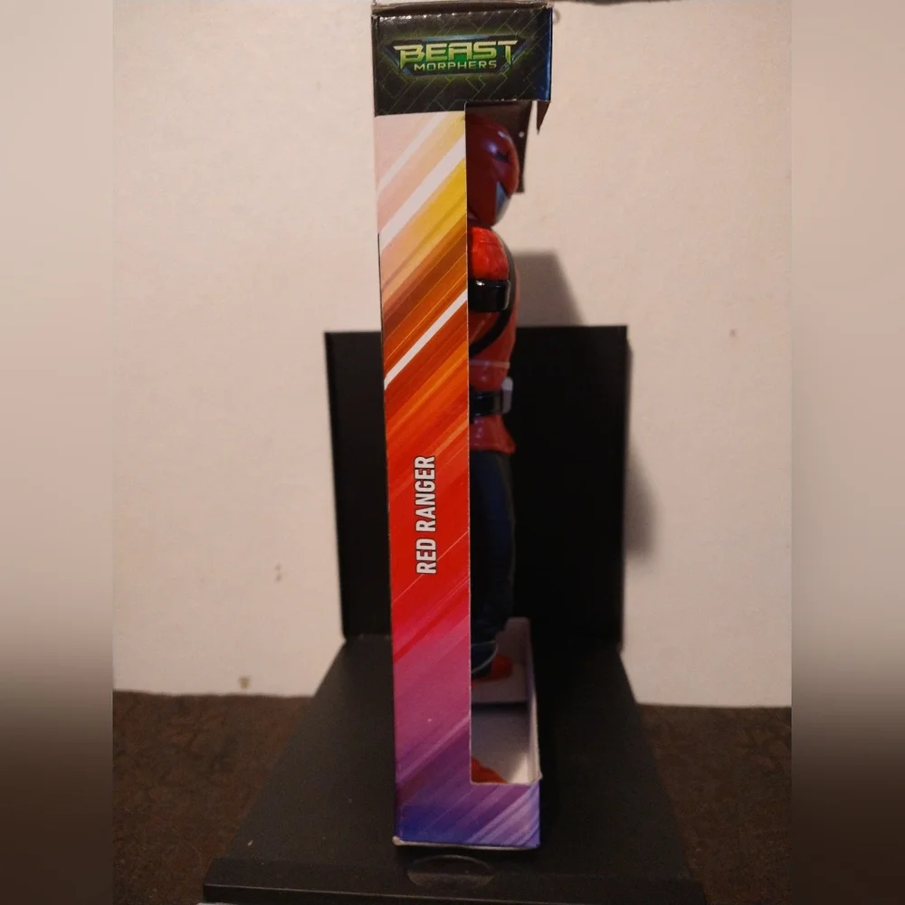 2018 Red Power Ranger Beast Morphers Red Ranger - Picture 2 of 3